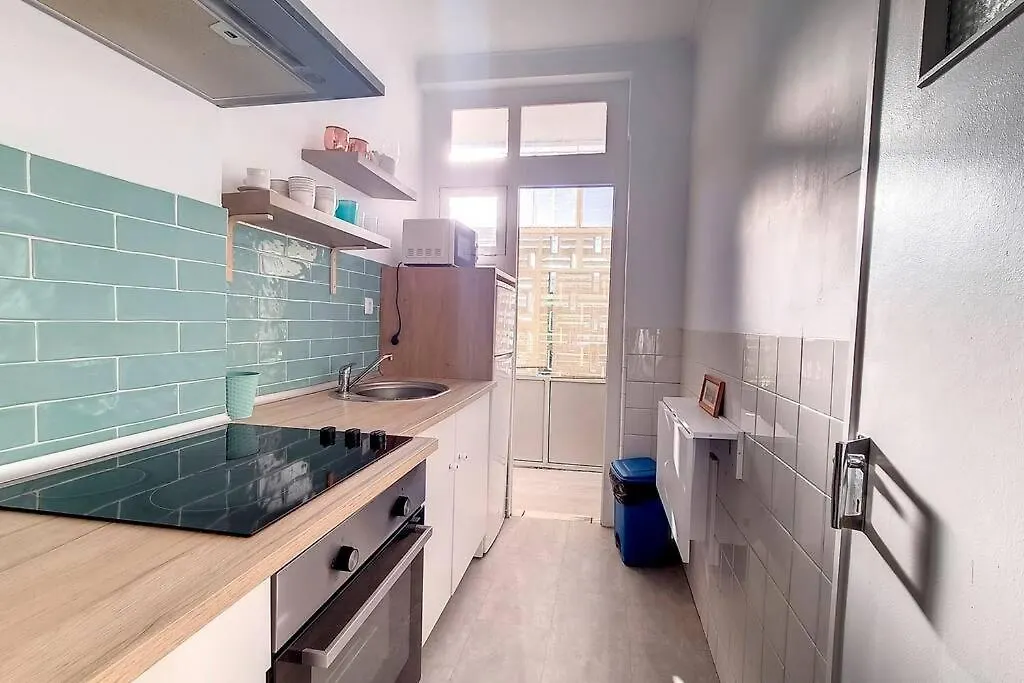 Cozy One Bedroom Apartment Лиссабон 0*,